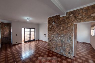 Casa para alugar - 268m&sup2; - Centro