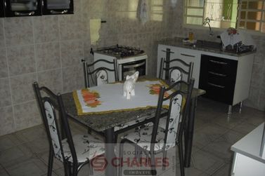 Casa &agrave; venda - 100m&sup2; - Centro