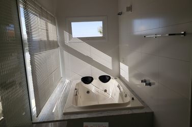Casa &agrave; venda - 234m&sup2; - Centro