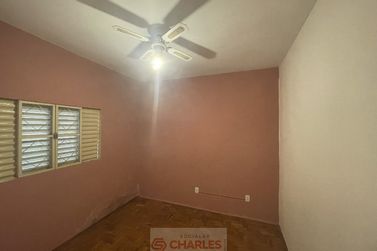 Casa &agrave; venda - 10m&sup2; - Centro