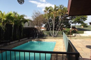 Casa &agrave; venda - 376m&sup2; - Centro