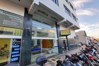 Sal&atilde;o Comercial para alugar - 30m&sup2; - Centro