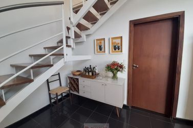 Casa &agrave; venda - 326m&sup2; - Centro