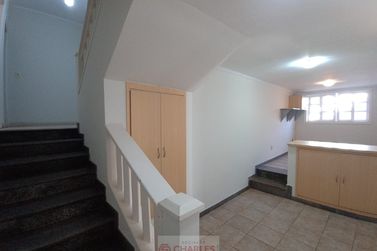 Casa para alugar - 600m&sup2; - Centro
