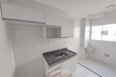 Apartamento para alugar - 48m&sup2; - Centro