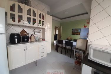 Casa &agrave; venda - 253m&sup2; - Centro