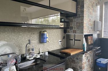 Apartamento &agrave; venda - 86m&sup2; - Centro