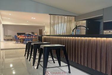 S&iacute;tio &agrave; venda - 640m&sup2; - Centro