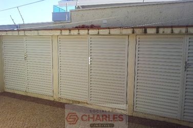Casa &agrave; venda - 480m&sup2; - Centro