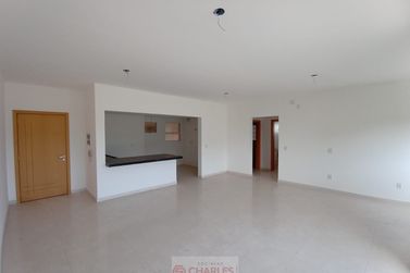 Apartamento para alugar - 106m&sup2; - Centro