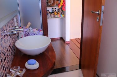 Casa &agrave; venda - 280m&sup2; - Centro
