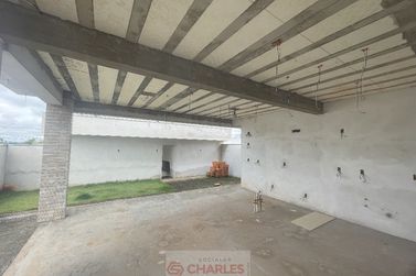 Casa &agrave; venda - 260m&sup2; - Centro
