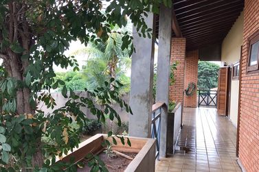 Casa &agrave; venda - 410m&sup2; - Centro