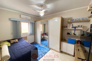 Casa &agrave; venda - 138m&sup2; - Centro