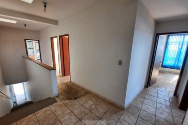 Sal&atilde;o Comercial para alugar - 160m&sup2; - Centro