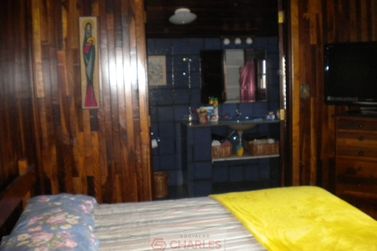 S&iacute;tio &agrave; venda - 300m&sup2; - Centro