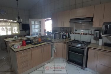 S&iacute;tio &agrave; venda - 300m&sup2; - Centro