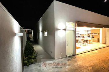 Casa &agrave; venda - 400m&sup2; - Centro
