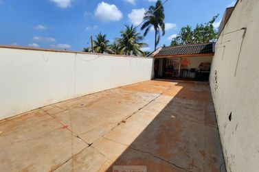 Casa para alugar - 10m&sup2; - Centro