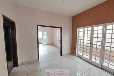 Casa &agrave; venda - 128m&sup2; - Centro