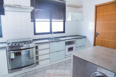 Apartamento &agrave; venda - 155m&sup2; - Centro