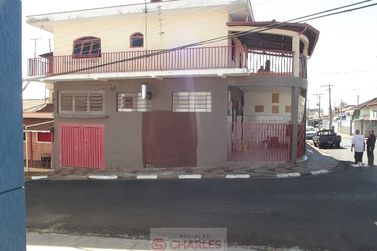 Casa &agrave; venda - 348m&sup2; - Centro
