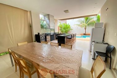 Casa &agrave; venda - 369m&sup2; - Centro