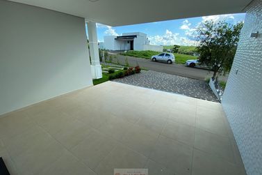 Casa &agrave; venda - 245m&sup2; - Centro