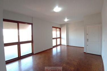 Apartamento para alugar - 131m&sup2; - Centro