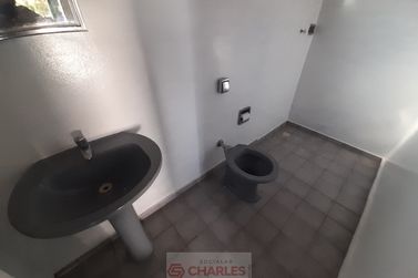 Sal&atilde;o Comercial para alugar - 300m&sup2; - Centro