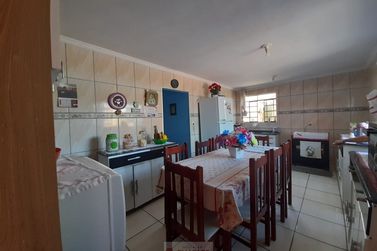 Casa &agrave; venda - 10m&sup2; - Centro