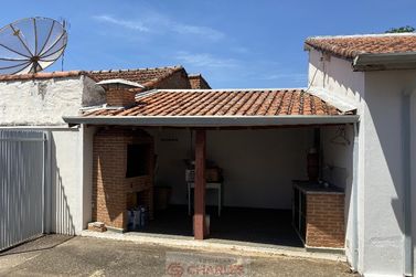 Casa &agrave; venda - 204m&sup2; - Centro