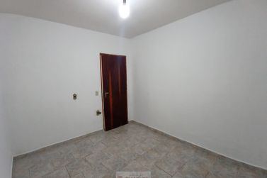 Casa para alugar - 77m&sup2; - Centro