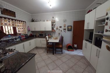 Casa &agrave; venda - 10m&sup2; - Centro