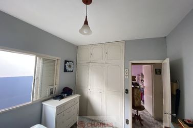 Casa &agrave; venda - 252m&sup2; - Centro