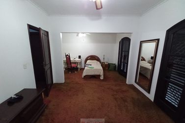 Casa &agrave; venda - 431m&sup2; - Centro