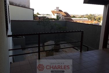 Casa &agrave; venda - 300m&sup2; - Centro