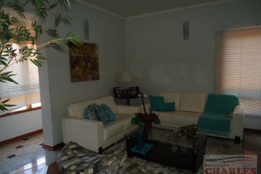 Casa &agrave; venda - 302m&sup2; - Centro