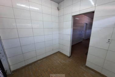Sala Comercial para alugar - 180m&sup2; - Centro