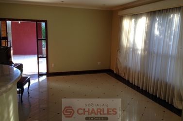 Casa &agrave; venda - 800m&sup2; - Centro