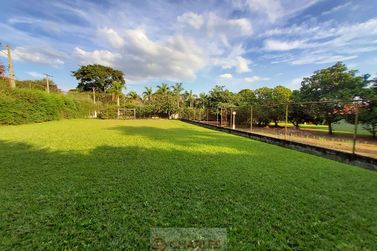 S&iacute;tio &agrave; venda - 10m&sup2; - Centro
