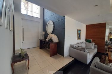 Casa &agrave; venda - 326m&sup2; - Centro