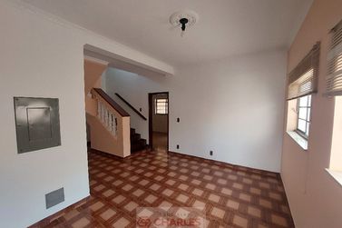 Casa para alugar - 268m&sup2; - Centro