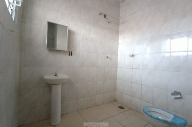 Casa para alugar - 10m&sup2; - Centro