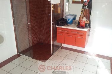 Casa &agrave; venda - 480m&sup2; - Centro