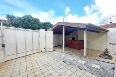 Casa para alugar - 93m&sup2; - Centro