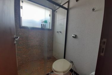 Casa &agrave; venda - 326m&sup2; - Centro