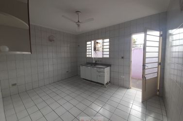 Casa &agrave; venda - 10m&sup2; - Centro