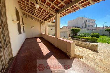 Casa para alugar - 336m&sup2; - Centro