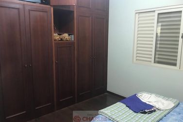 Casa &agrave; venda - 256m&sup2; - Centro